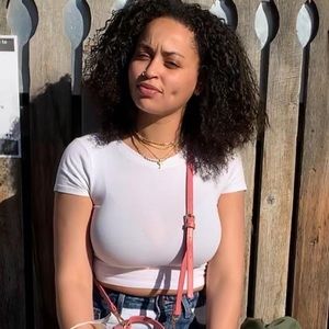 Meet your Posher, Maia